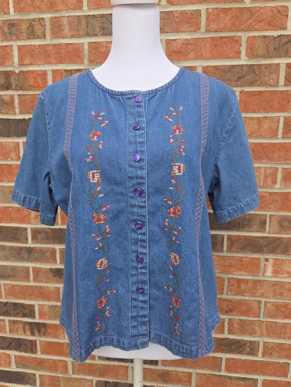 Vintage 90s New Directions Floral Embroidered Denim Button Down Shirt - Womens L